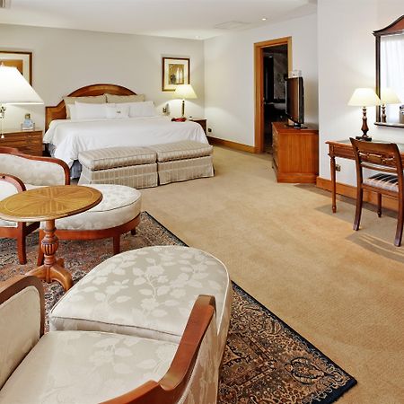 Crowne Plaza Santiago, an IHG Hotel Esterno foto