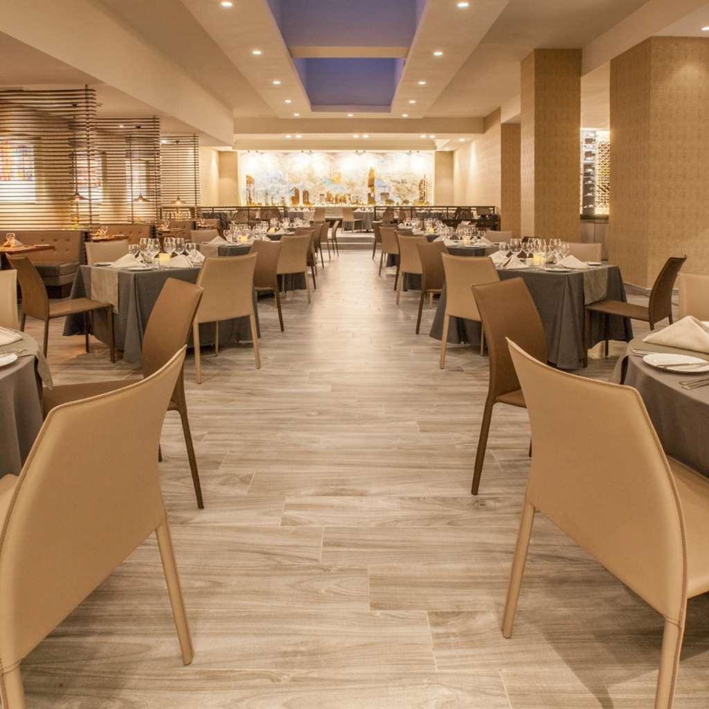 Crowne Plaza Santiago, an IHG Hotel Ristorante foto