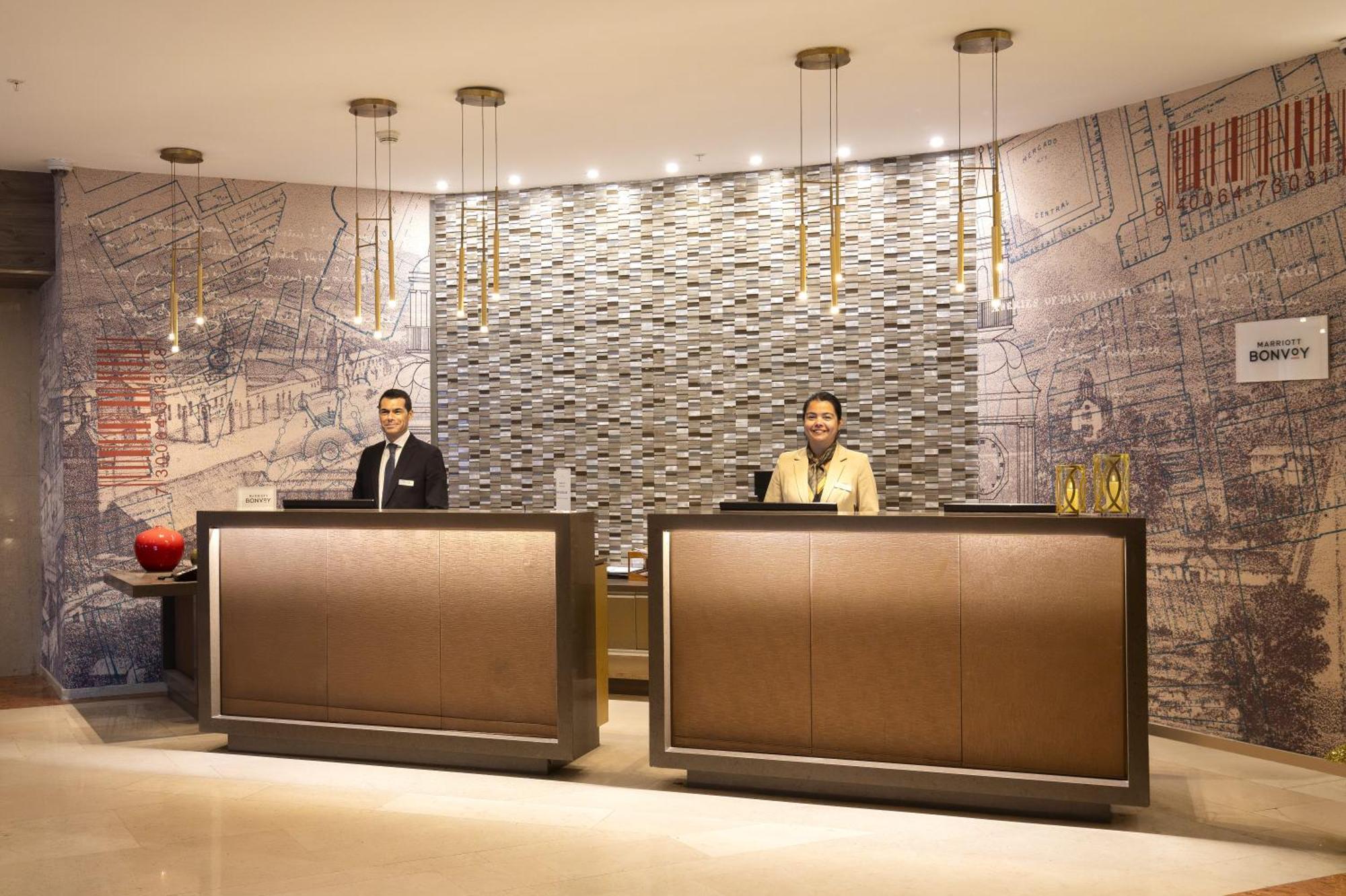 Crowne Plaza Santiago, an IHG Hotel Esterno foto